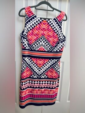 Women’s Sleeveless Geometric Print Tank Top - Pink/Navy